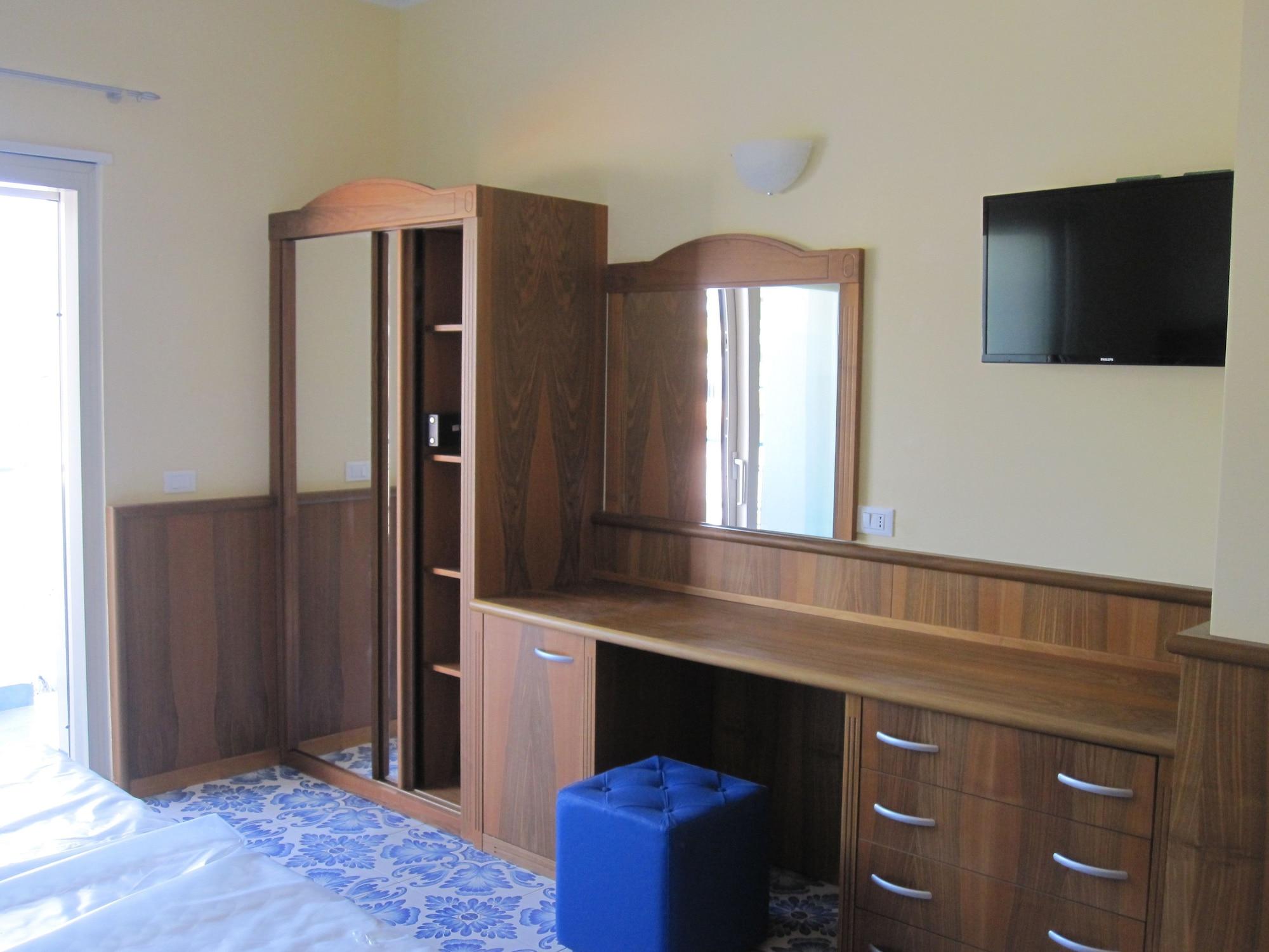 Hotel Panoramic Giardini Naxos Ngoại thất bức ảnh