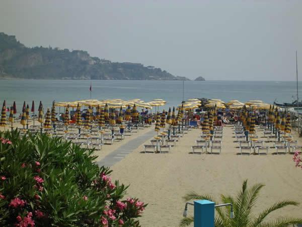 Hotel Panoramic Giardini Naxos Ngoại thất bức ảnh