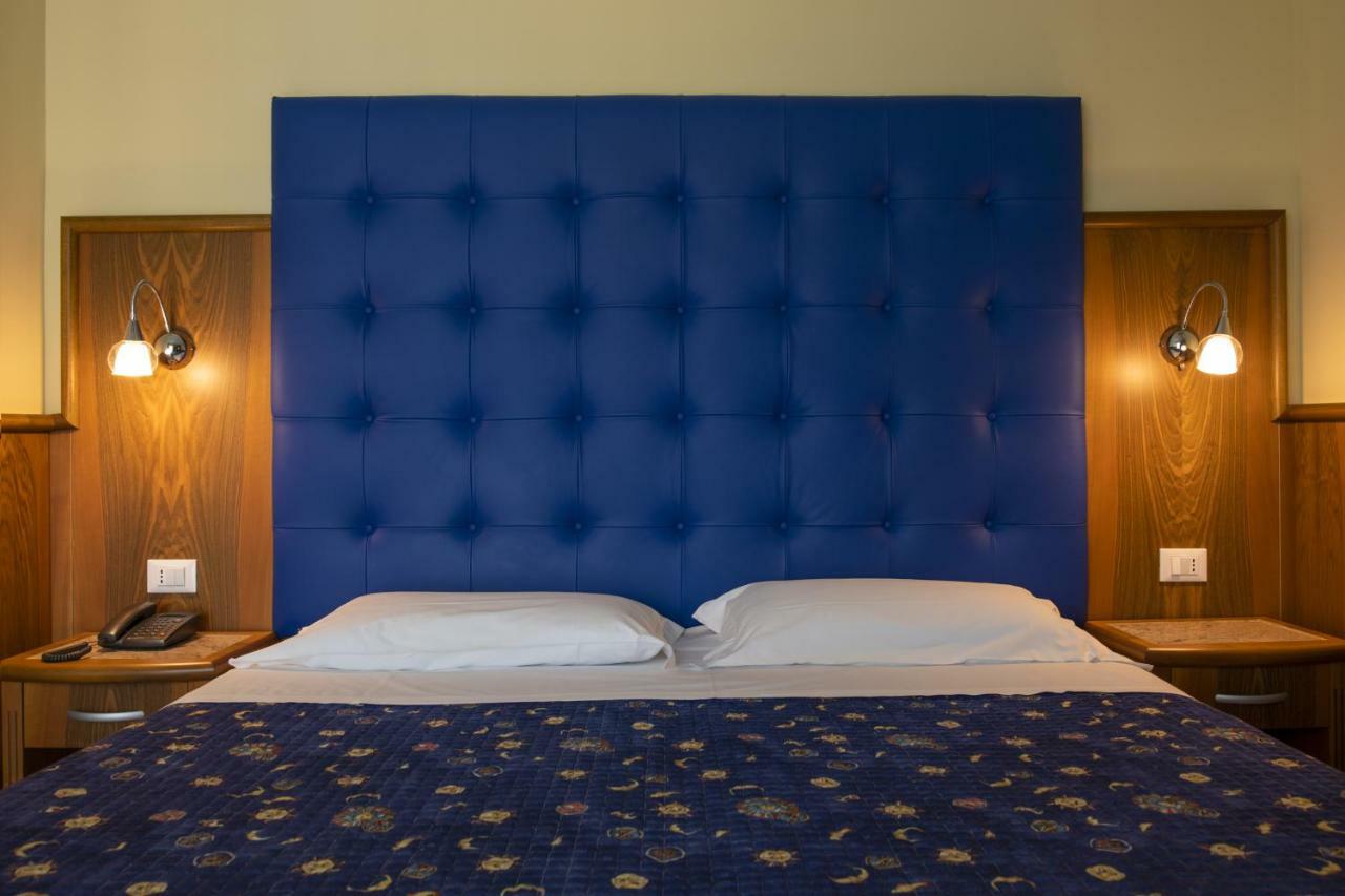Hotel Panoramic Giardini Naxos Ngoại thất bức ảnh