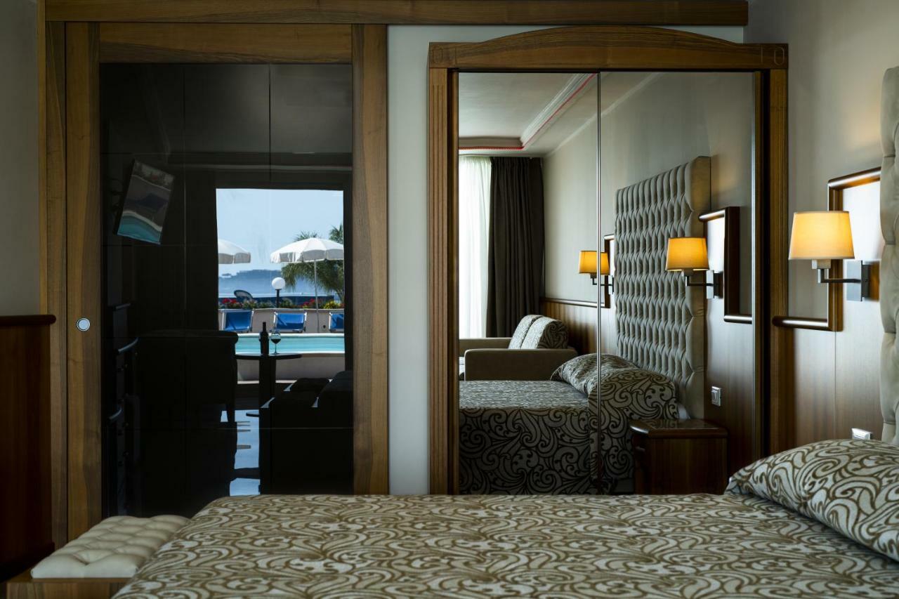 Hotel Panoramic Giardini Naxos Ngoại thất bức ảnh