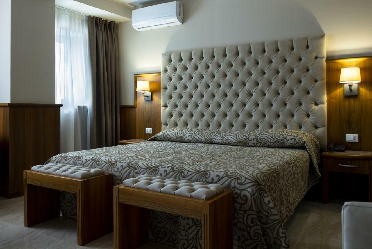 Hotel Panoramic Giardini Naxos Ngoại thất bức ảnh