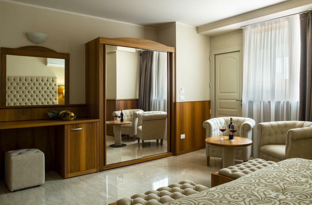 Hotel Panoramic Giardini Naxos Ngoại thất bức ảnh