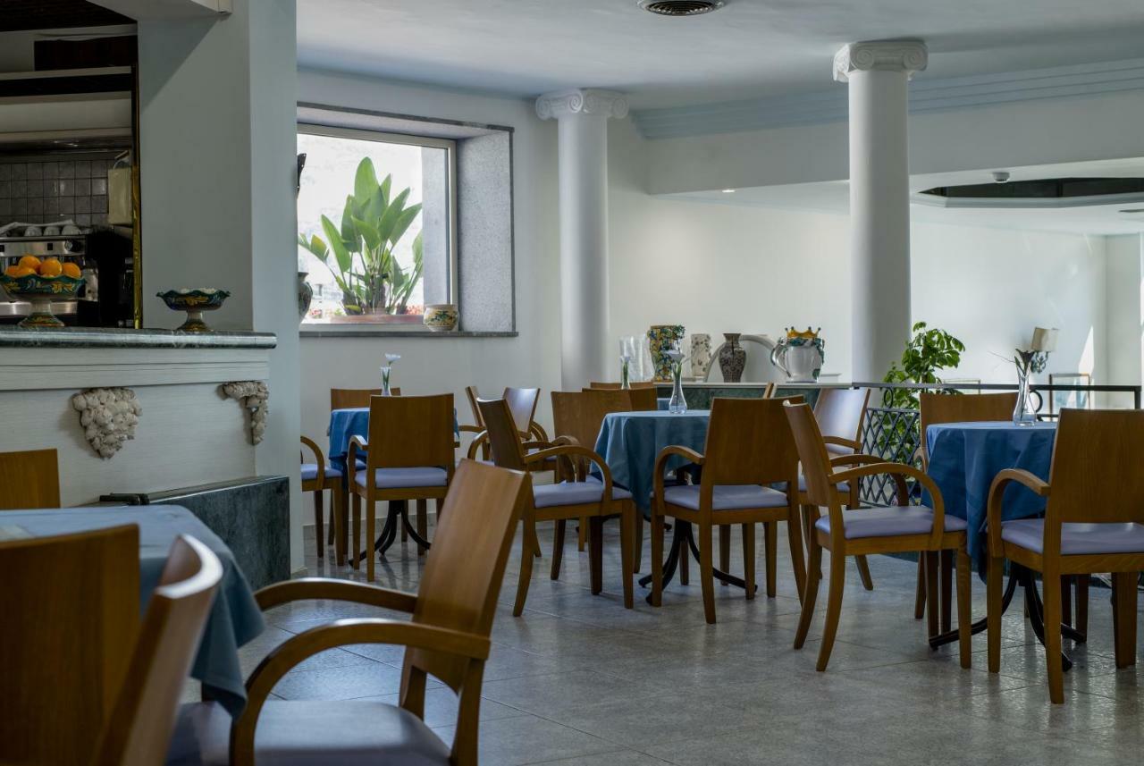 Hotel Panoramic Giardini Naxos Ngoại thất bức ảnh